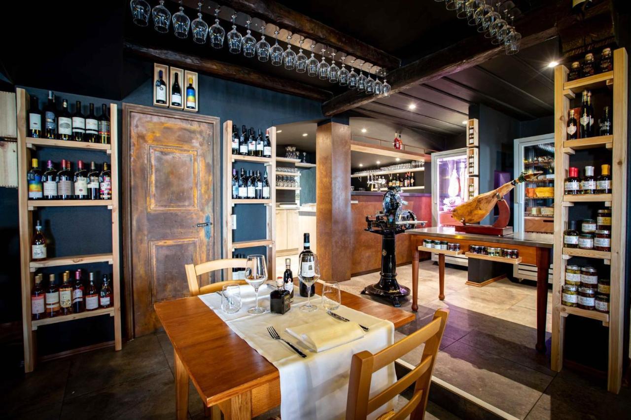 Отель Osteria Pozzo Локарно Экстерьер фото