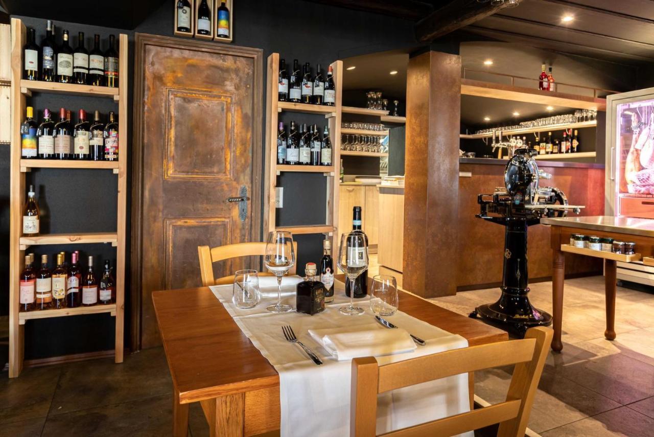 Отель Osteria Pozzo Локарно Экстерьер фото